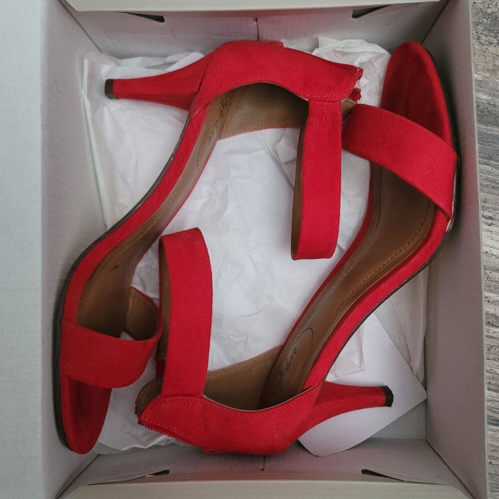 "Pacyee Dress Sandal"